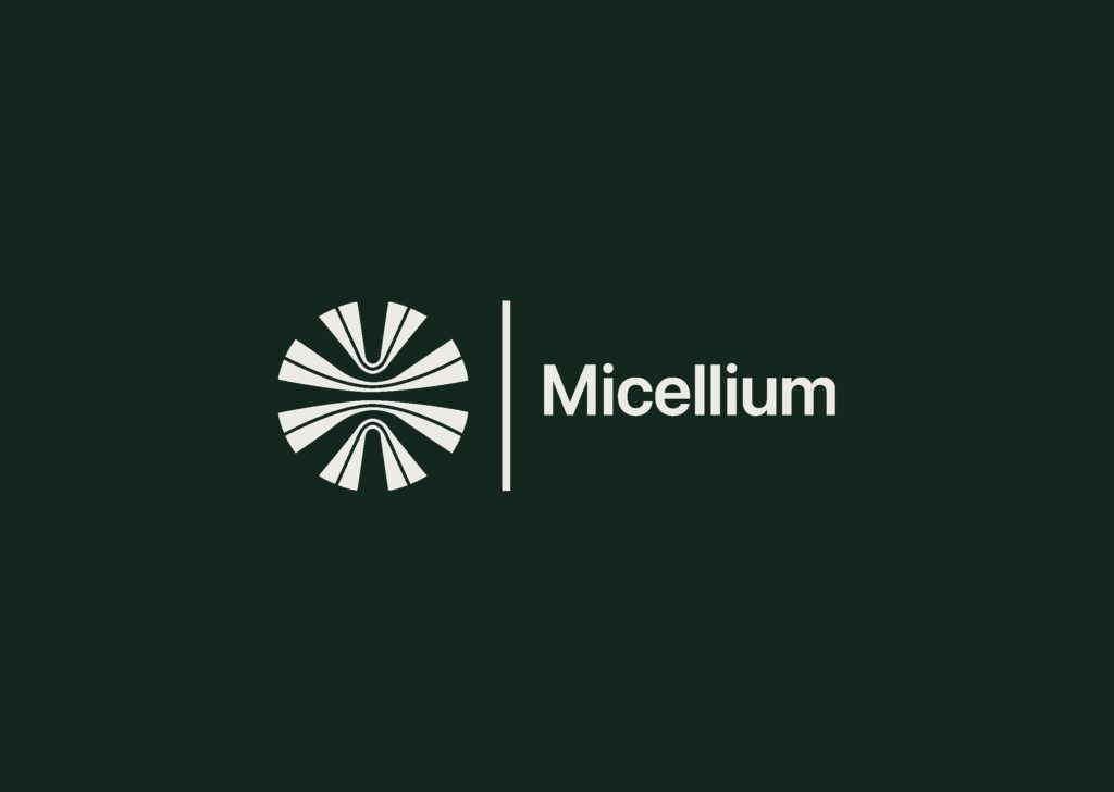 Logo Micellium beige sur fond vert v2